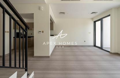 Townhouse - 4 - 4 for sale in Park Residence 1 - Park Residences - Damac Hills - Dubai