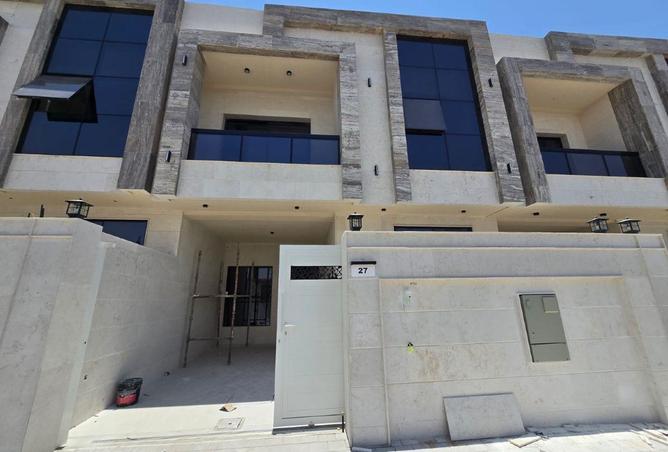 104120419 - Property Image 2