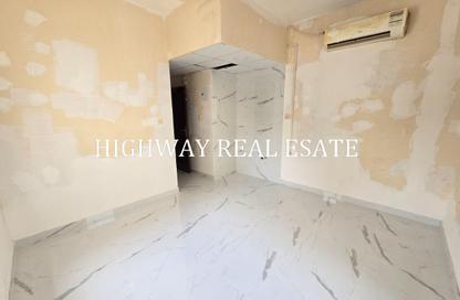 Apartment - Studio - 1 Bathroom for rent in Al Mujarrah - Al Sharq - Sharjah Apartment - Studio - 1 Bathroom for rent in Al Mujarrah - Al Sharq - Sharjah