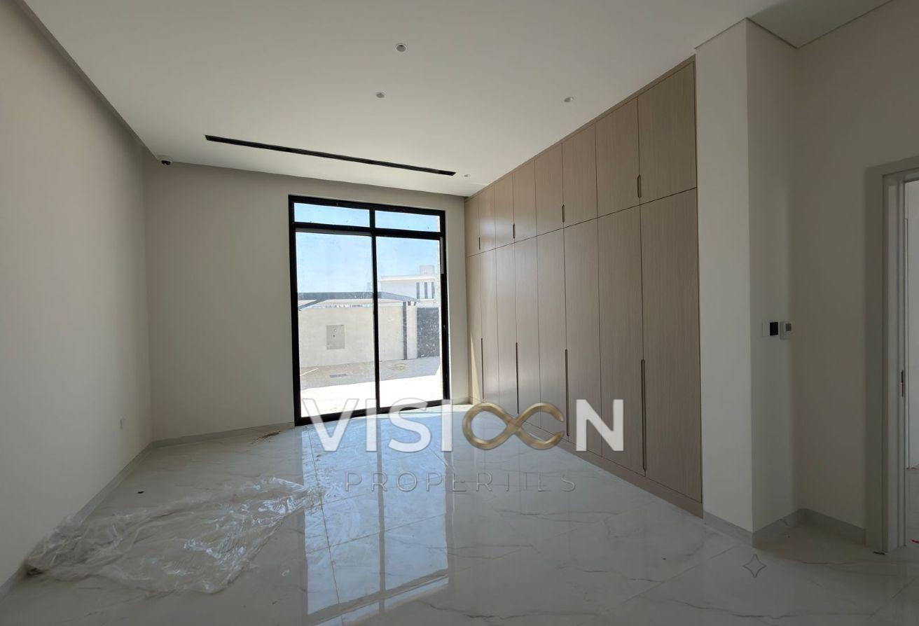 Specious 5BR a new- Modern Villa photo 9
