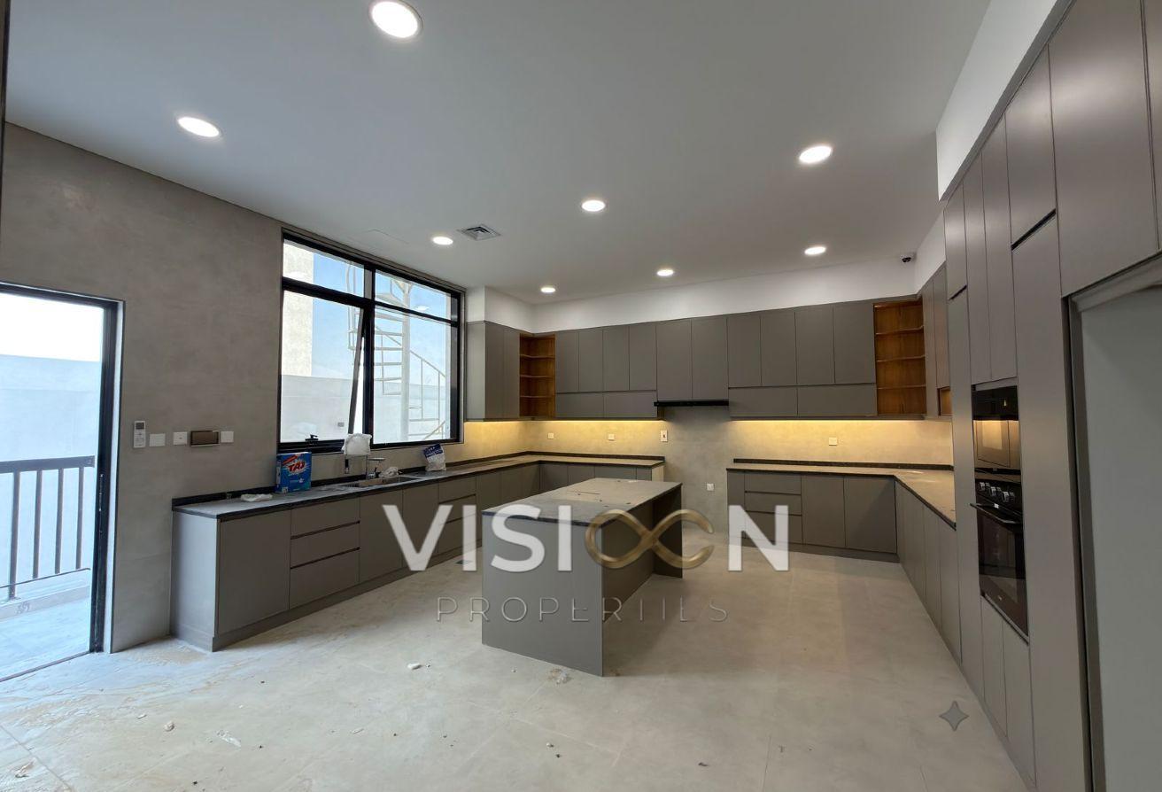 Specious 5BR a new- Modern Villa photo 15