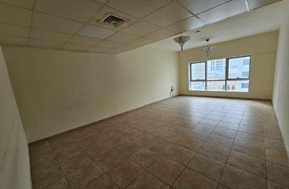 شقة - 2 غرف نوم - 2 حمامات للايجار في المجاز 2 - المجاز - الشارقة
