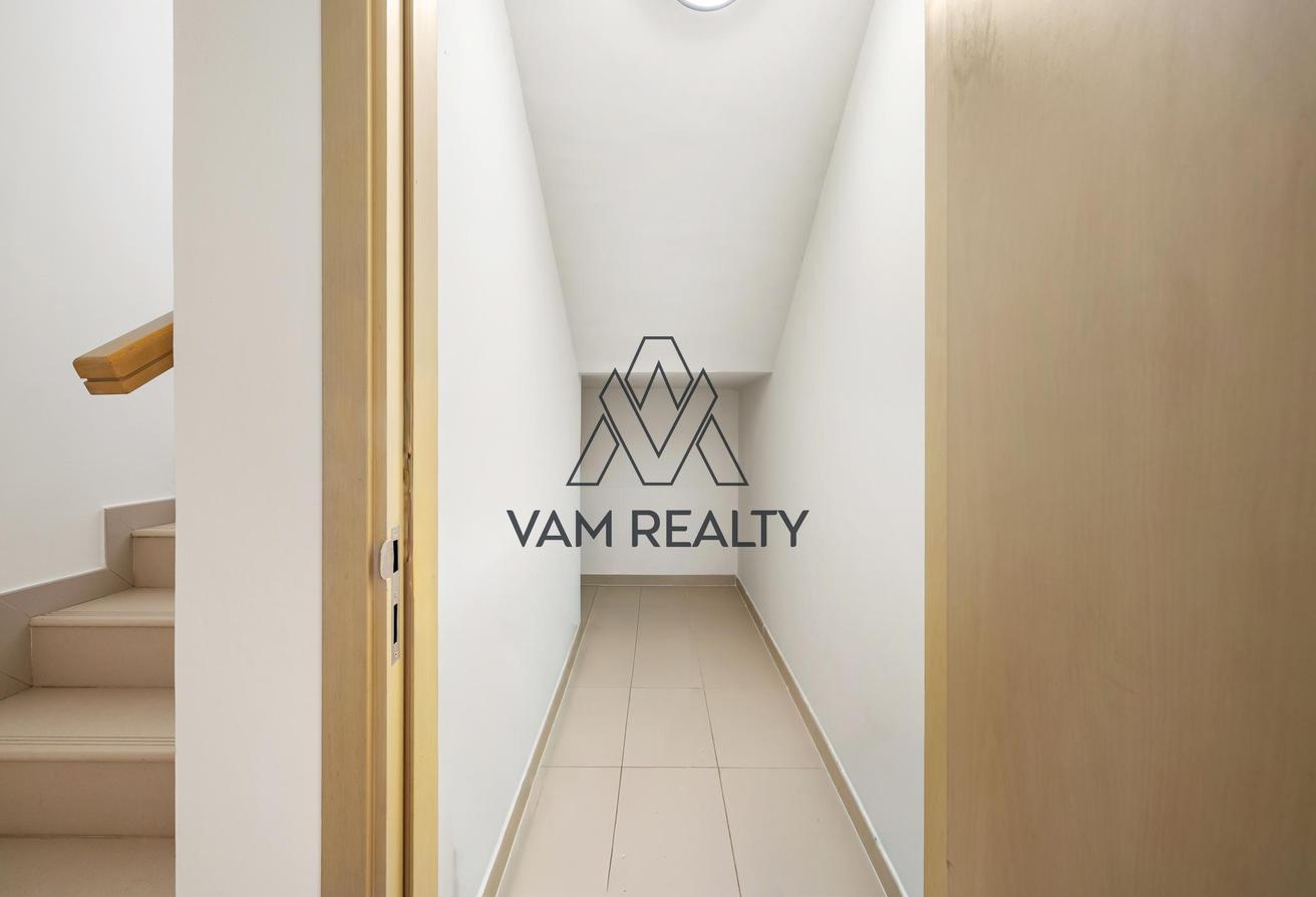 Corner Unit | 4BR Independent Villa + Maid photo 24