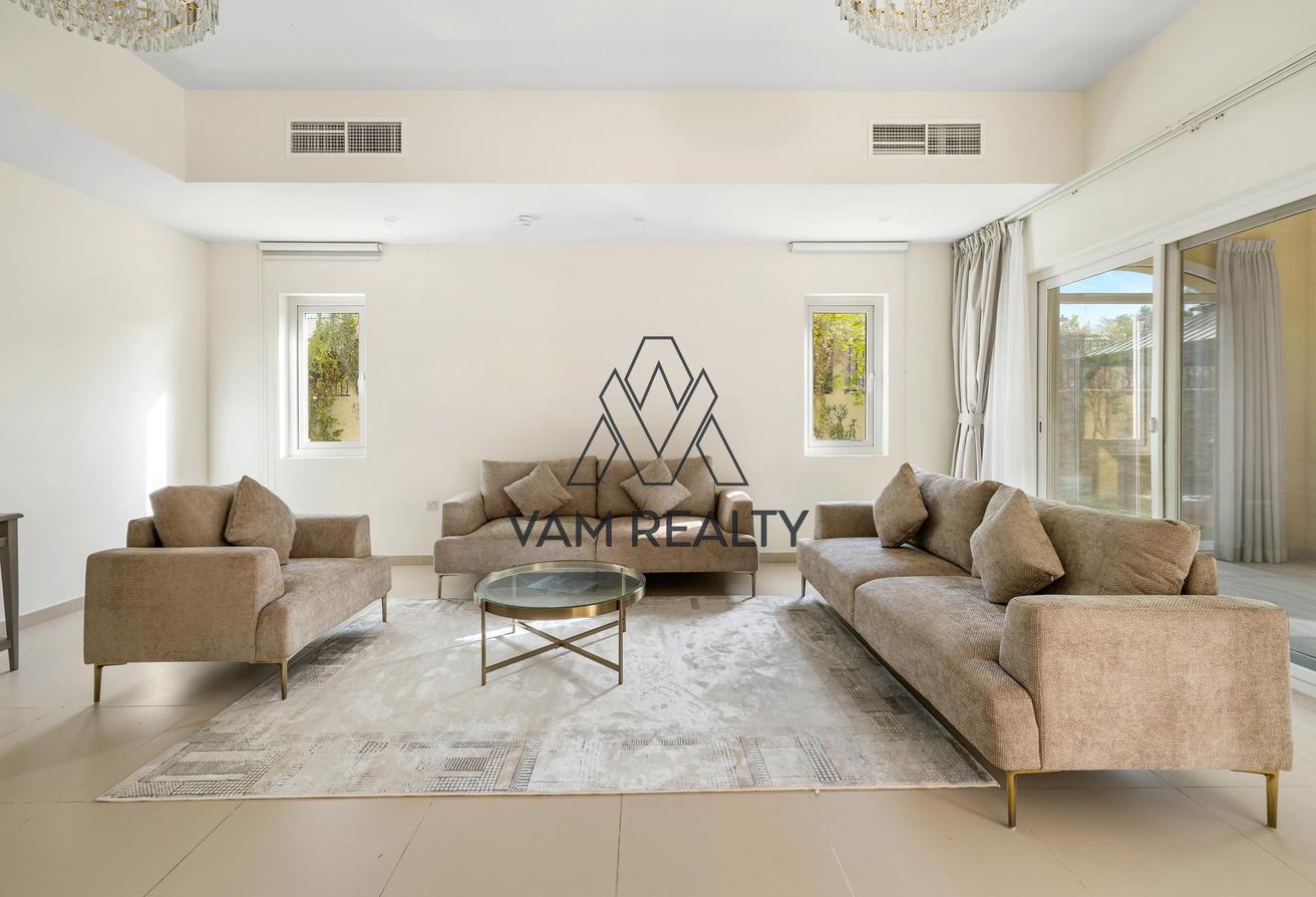 Corner Unit | 4BR Independent Villa + Maid photo 5