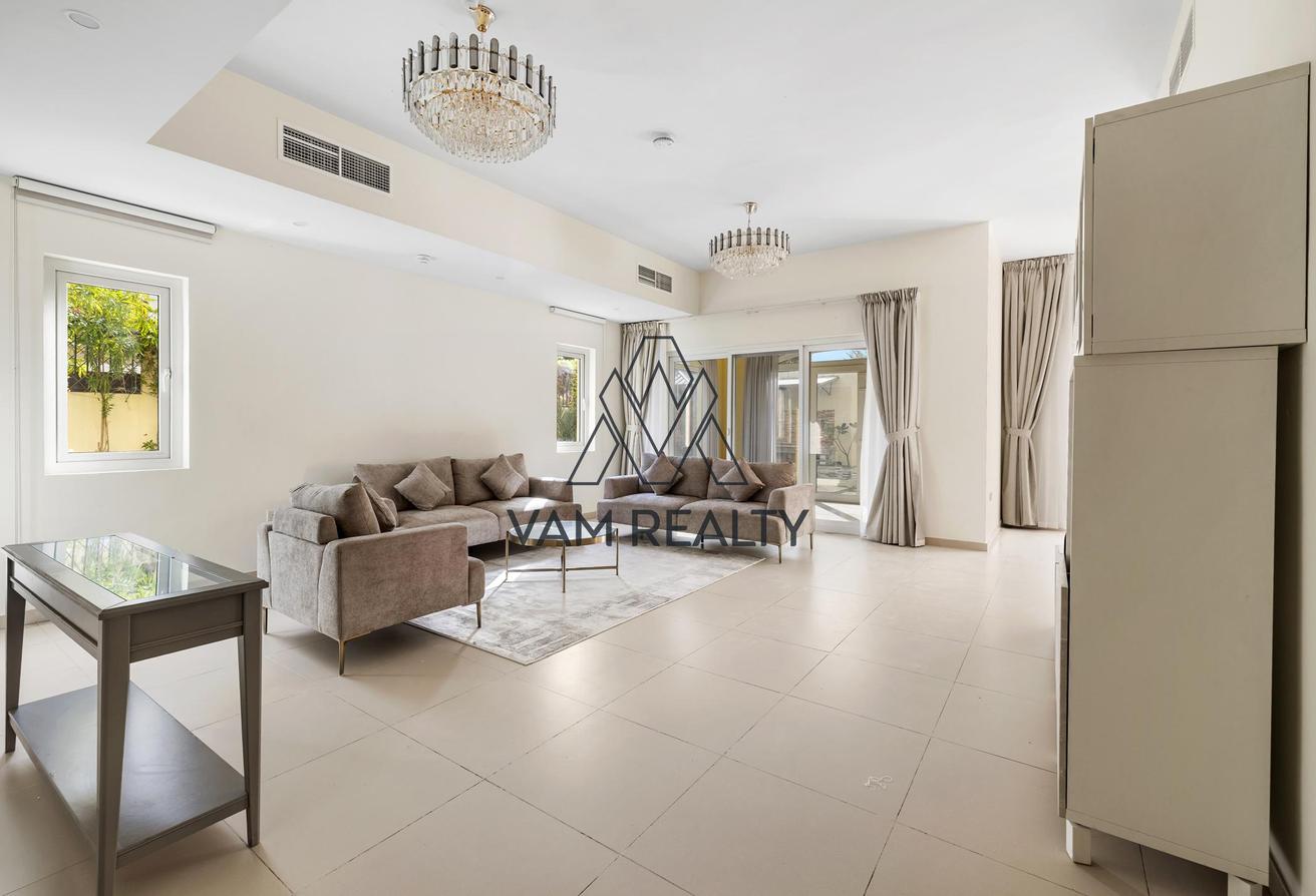 Corner Unit | 4BR Independent Villa + Maid photo 4