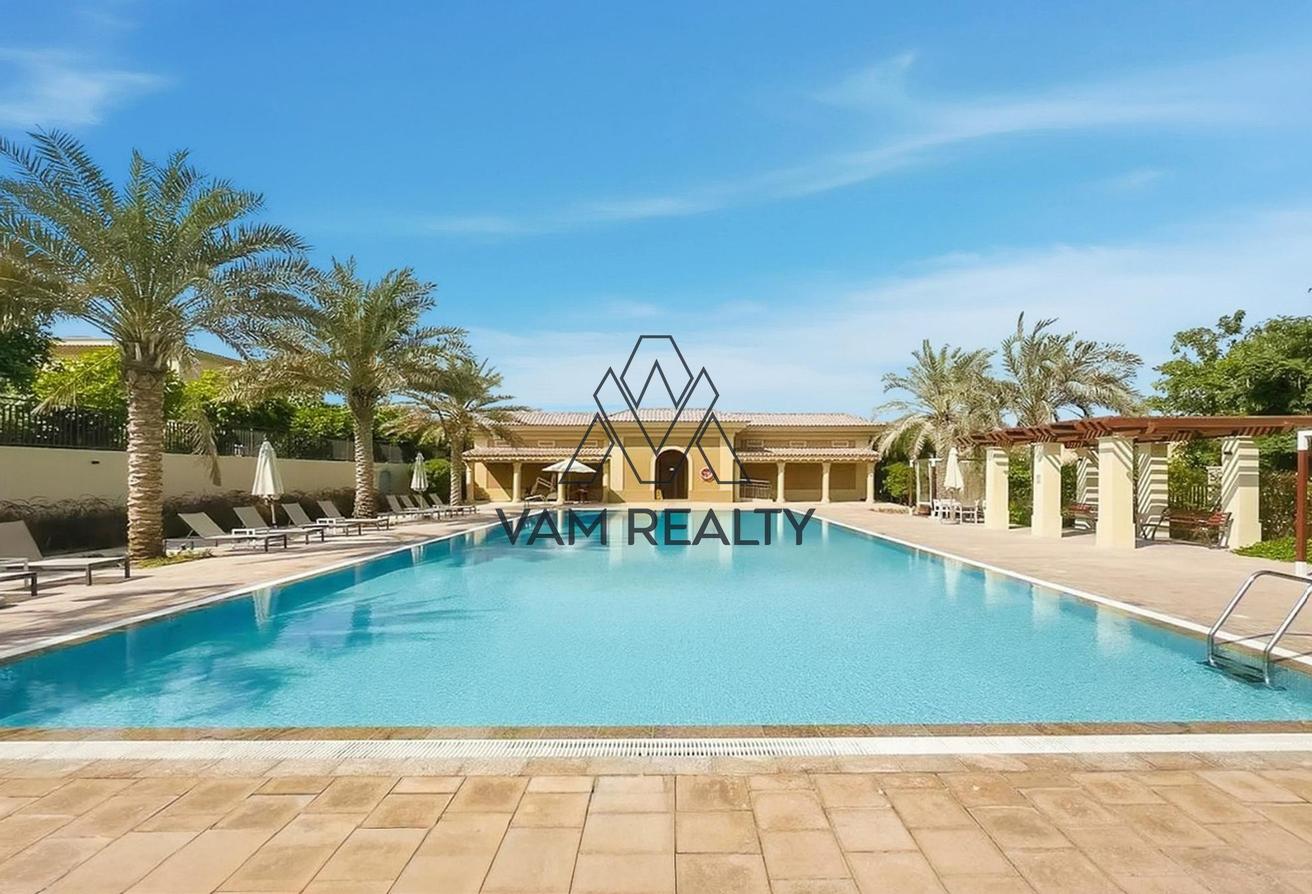 Corner Unit | 4BR Independent Villa + Maid photo 27