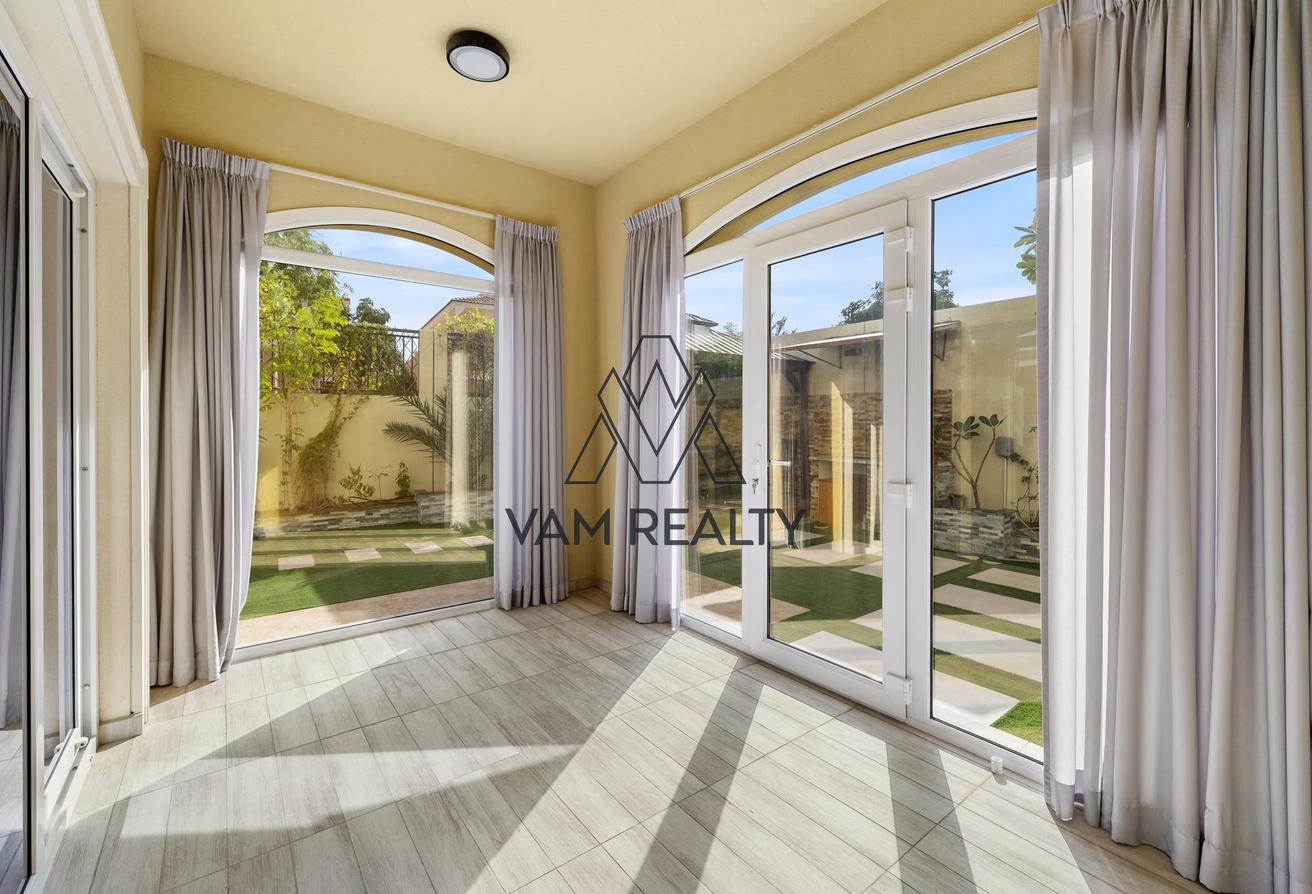 Corner Unit | 4BR Independent Villa + Maid photo 9
