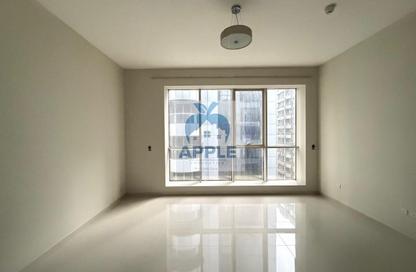 Apartment - 2 - 2 for rent in Sarh Al Emarat Tower - Al Majaz 3 - Al Majaz - Sharjah