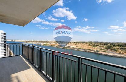 Apartment - 3 Bedrooms - 4 Bathrooms for rent in Waters Edge - Yas Island - Abu Dhabi