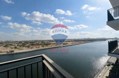 Apartment - 3 Bedrooms - 4 Bathrooms for rent in Waters Edge - Yas Island - Abu Dhabi