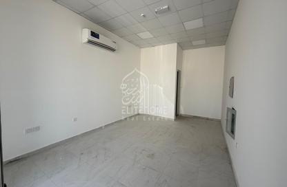 Warehouse - Studio for rent in Al Sajaa Industrial - Al Sajaa - Sharjah