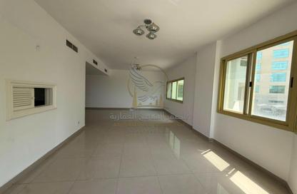 Apartment - 3 - 4 for rent in Al Majaz 2 - Al Majaz - Sharjah