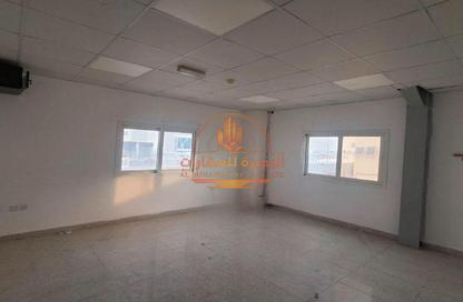 مستودع - استوديو - 1 حمام للايجار في مدينة الإمارات الصناعية - الشارقة مستودع - استوديو - 1 حمام للايجار في مدينة الإمارات الصناعية - الشارقة