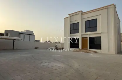 Villa - 5 Bedrooms - 6 Bathrooms for rent in International City Phase 2 - Al Warsan 4 - Al Warsan - Dubai