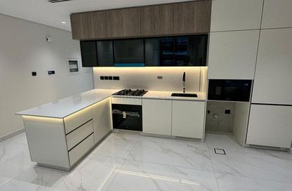 شقة - 1 - 1 للإيجار في سكاي هيلز ريزيدنسز 1 - سكاي هيلز ريسيدنزيس - حديقة دبي العلميه - دبي