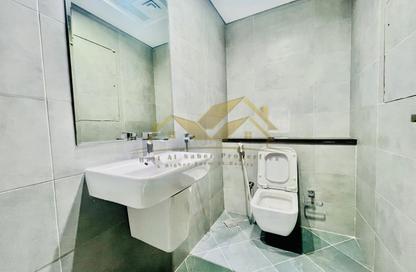 Apartment - 1 Bedroom - 2 Bathrooms for rent in Jumeirah Garden City - Al Satwa - Dubai