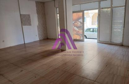 متجر - استوديو - 1 حمام للايجار في IC1-EMR-13 - طراز إماراتي - المدينة العالمية - دبي