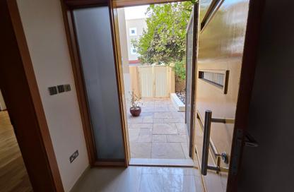 Villa - 5 - 5 for rent in Yasmin Community - Al Raha Gardens - Abu Dhabi