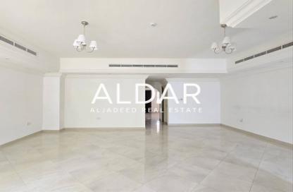 Villa - 4 - 6 for rent in Garden Lane Villas - District 15 - Jumeirah Village Circle - Dubai