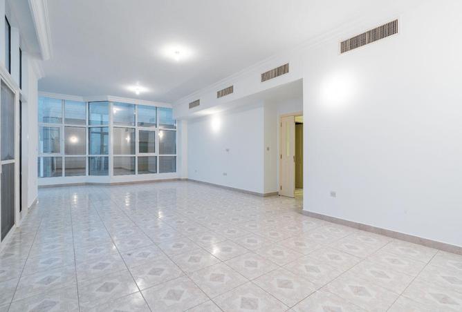 70695897 - صورة العقار 3