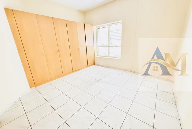 BIG SIZE 3BR•ONE MONTH FREE•WELL MAINTAINED BLDG