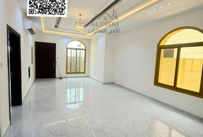 137875140 - Property Image 2