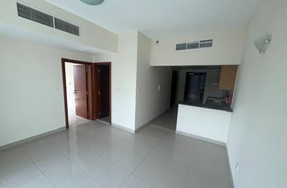 Apartment - 1 Bedroom - 2 Bathrooms for rent in Cricket Tower - Dubai Sports City - Dubai