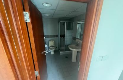 Apartment - 1 Bedroom - 2 Bathrooms for rent in Cricket Tower - Dubai Sports City - Dubai