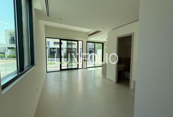 87885348 - Property Main Image
