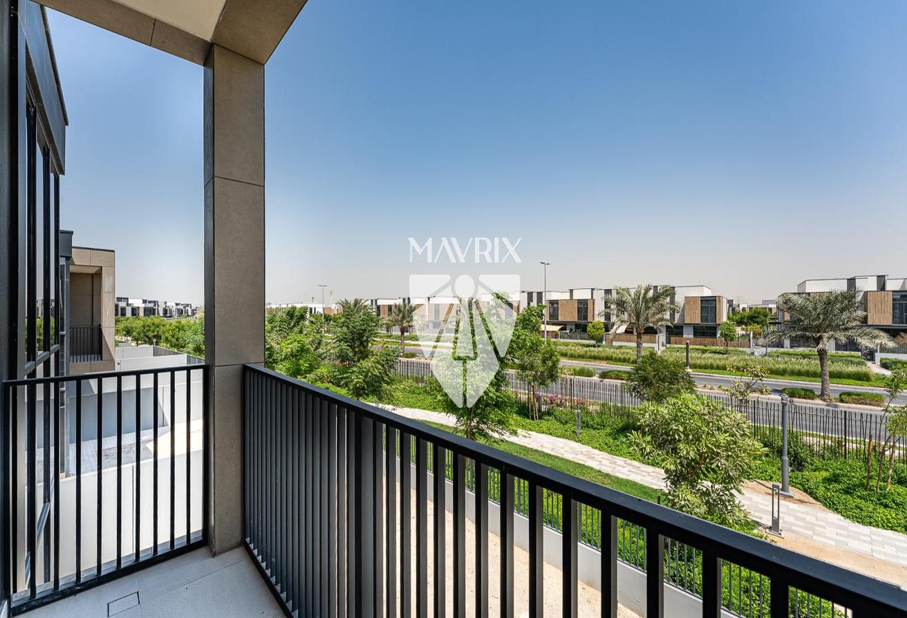 Brand New | Park Facing | Great Location photo 18