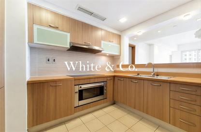 Apartment - 2 Bedrooms - 4 Bathrooms for rent in Marina Residences 3 - Marina Residences - Palm Jumeirah - Dubai