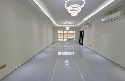Villa - 5 - 6 for rent in Mohamed Bin Zayed Centre - Mohamed Bin Zayed City - Abu Dhabi