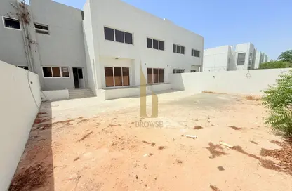 Villa - 4 Bedrooms - 4 Bathrooms for rent in Umm Suqeim 1 Villas - Umm Suqeim 1 - Umm Suqeim - Dubai Villa - 4 Bedrooms - 4 Bathrooms for rent in Umm Suqeim 1 Villas - Umm Suqeim 1 - Umm Suqeim - Dubai