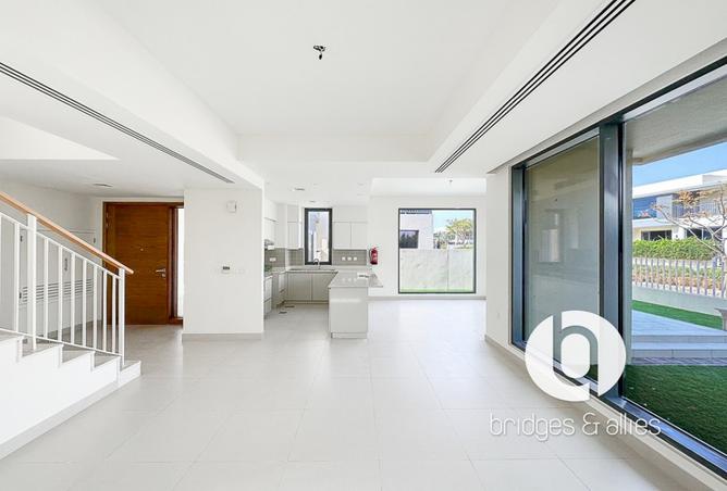 119022022 - Property Image 3