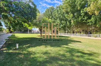 فيلا - 5 غرف نوم - 5 حمامات للايجار في حلوان - الشارقة