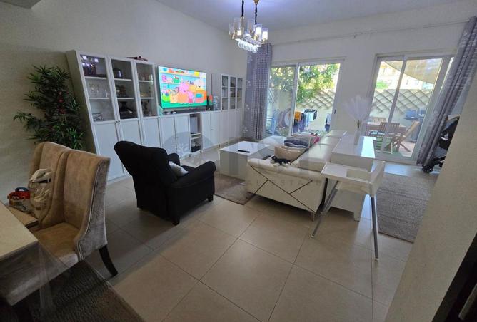 3 BR Townhouse in International City with Balcony
