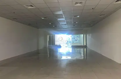 Retail - Studio for rent in Zeenah Building - Port Saeed - Deira - Dubai