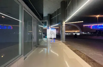 محل - استوديو للايجار في بناية زينه - بورسعيد - ديرة - دبي