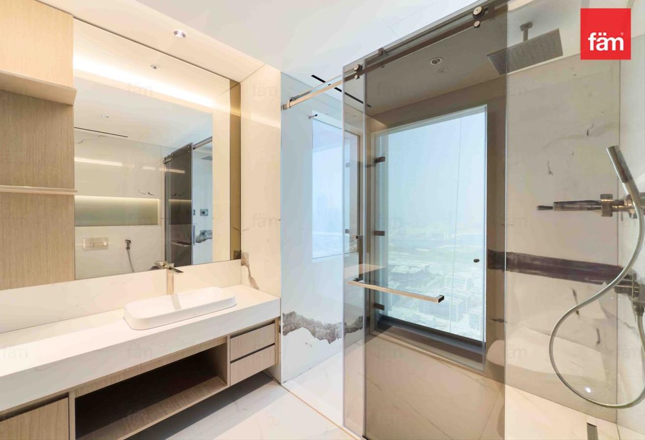 Luxurious Living I High Floor I Vacant photo 24