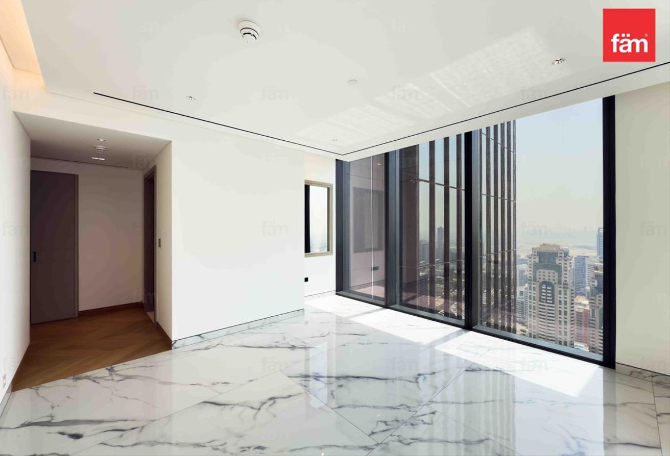 Luxurious Living I High Floor I Vacant photo 17
