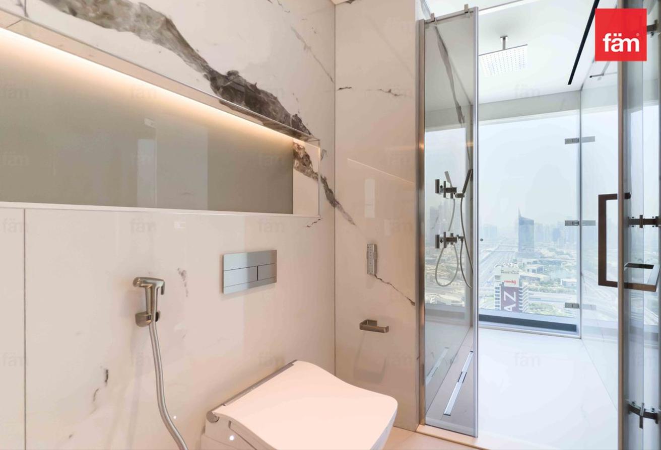 Luxurious Living I High Floor I Vacant photo 27