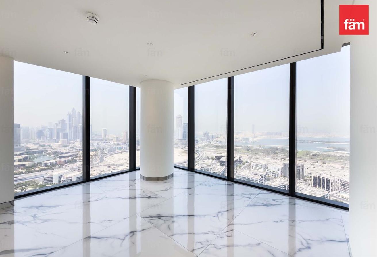 Luxurious Living I High Floor I Vacant photo 12