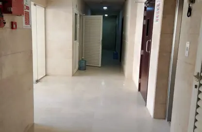 عمارة بالكامل للبيع في مجمع مويلح - تجارية مويلح - الشارقة