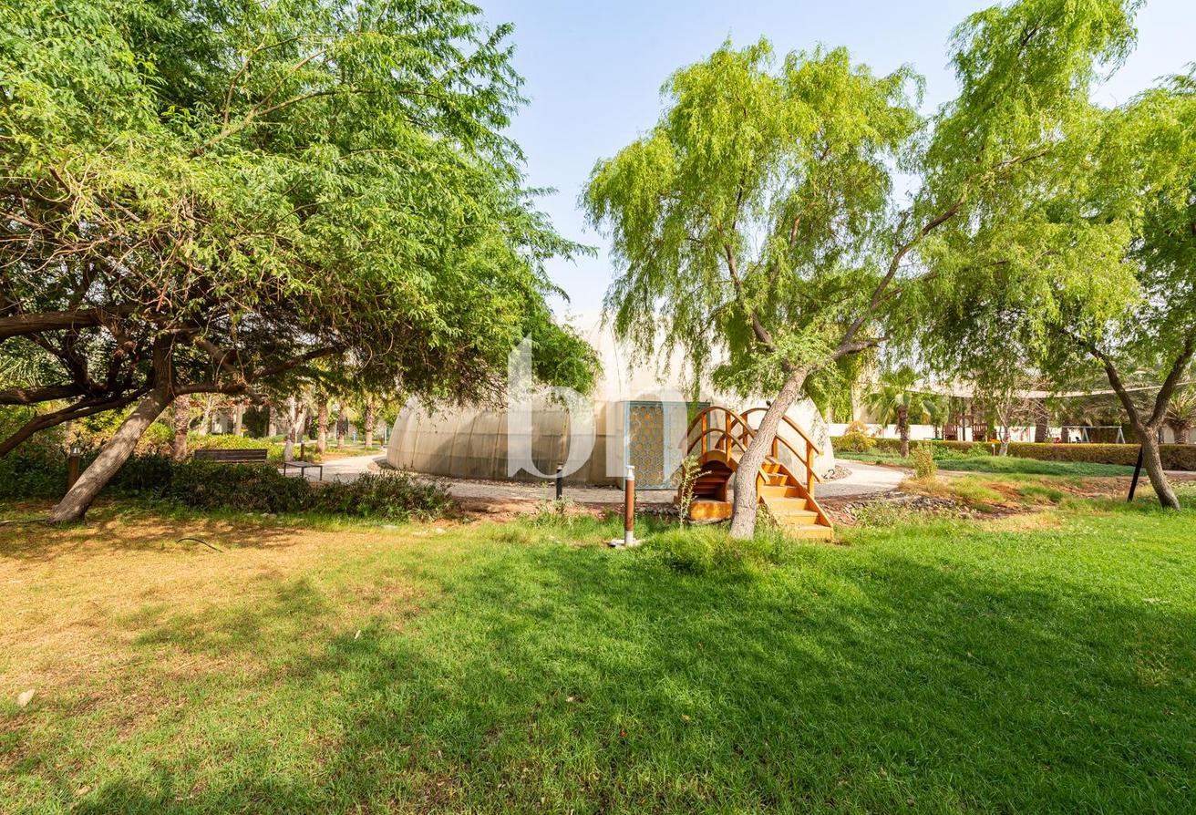 Partially upgraded | Corner Unit | Landscaped photo 24