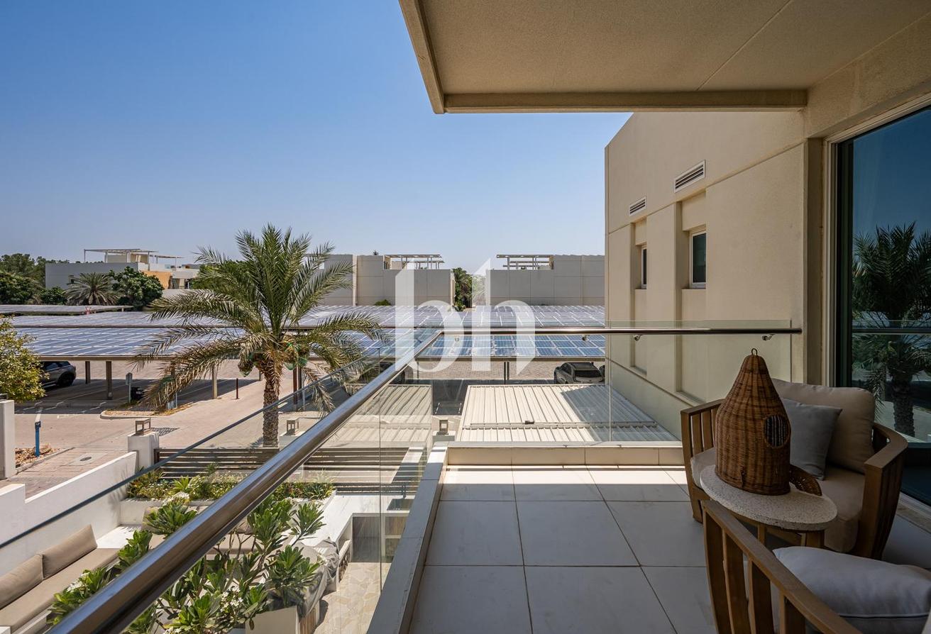 Partially upgraded | Corner Unit | Landscaped photo 19