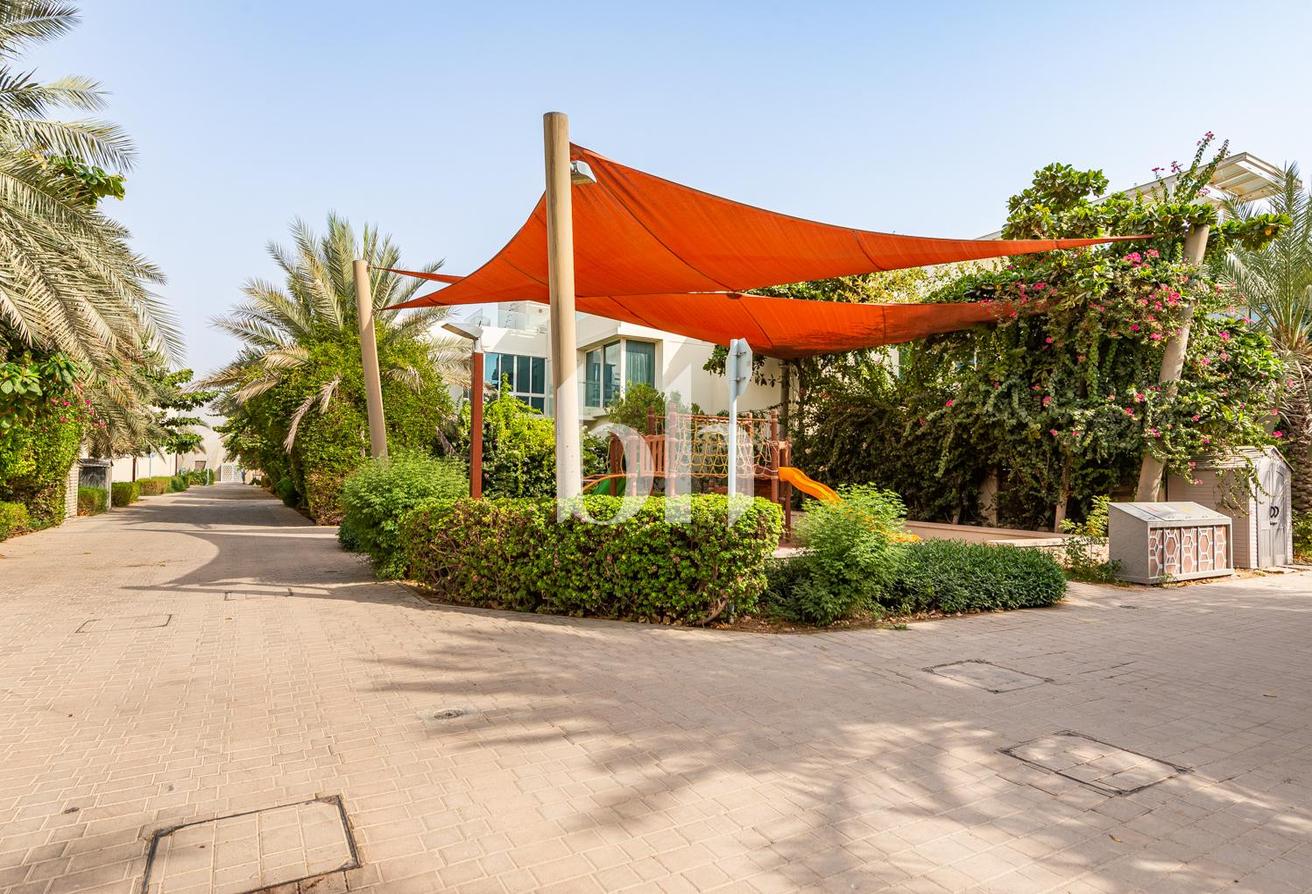 Partially upgraded | Corner Unit | Landscaped photo 23