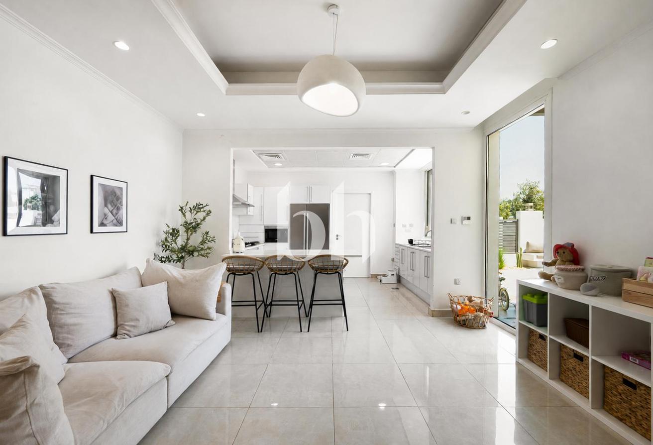 Partially upgraded | Corner Unit | Landscaped photo 6