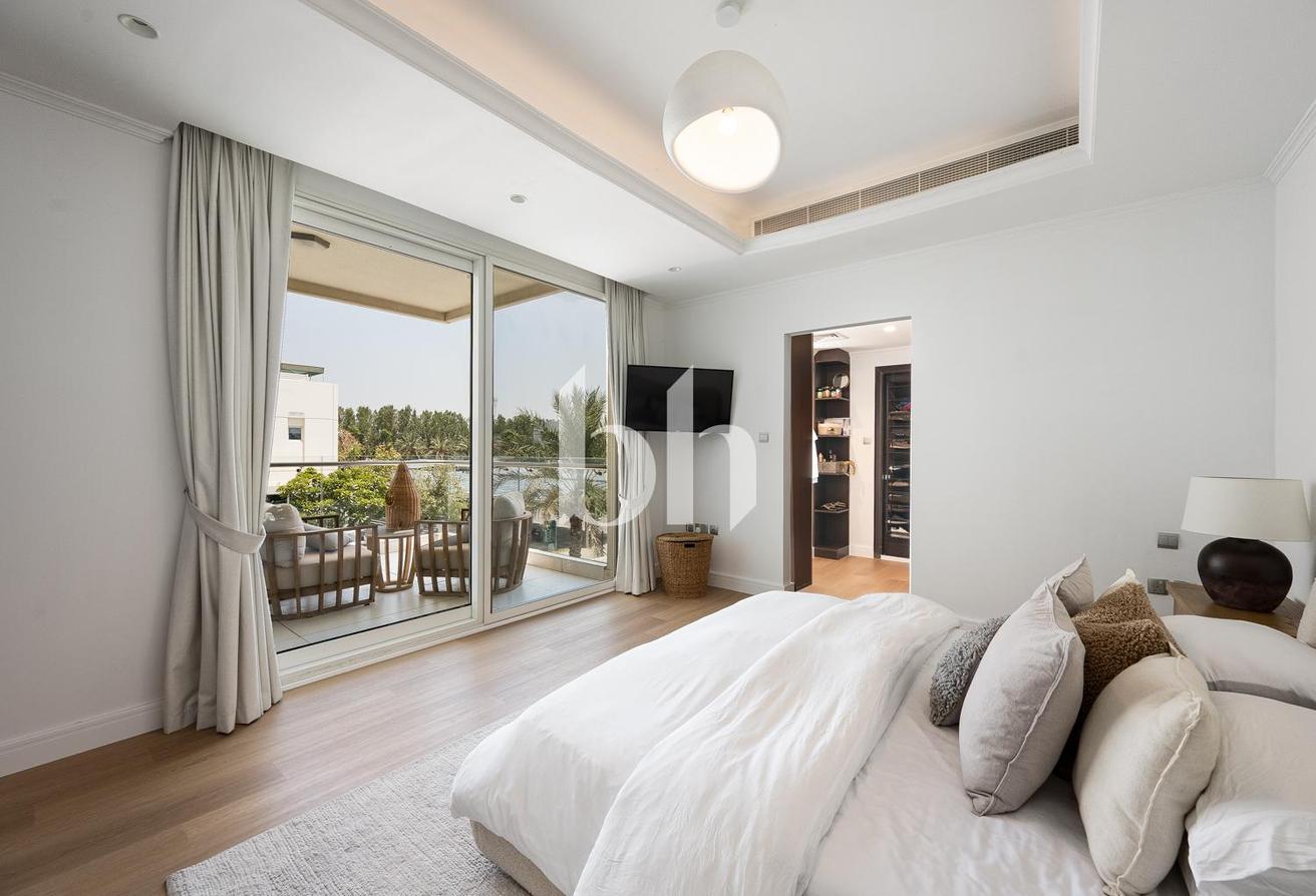 Partially upgraded | Corner Unit | Landscaped photo 10