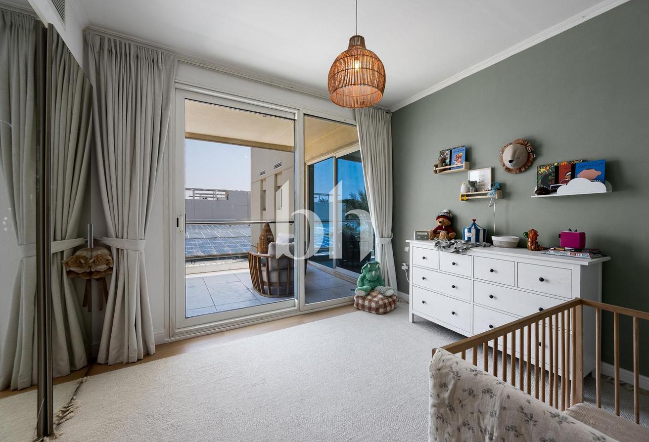 Partially upgraded | Corner Unit | Landscaped photo 12