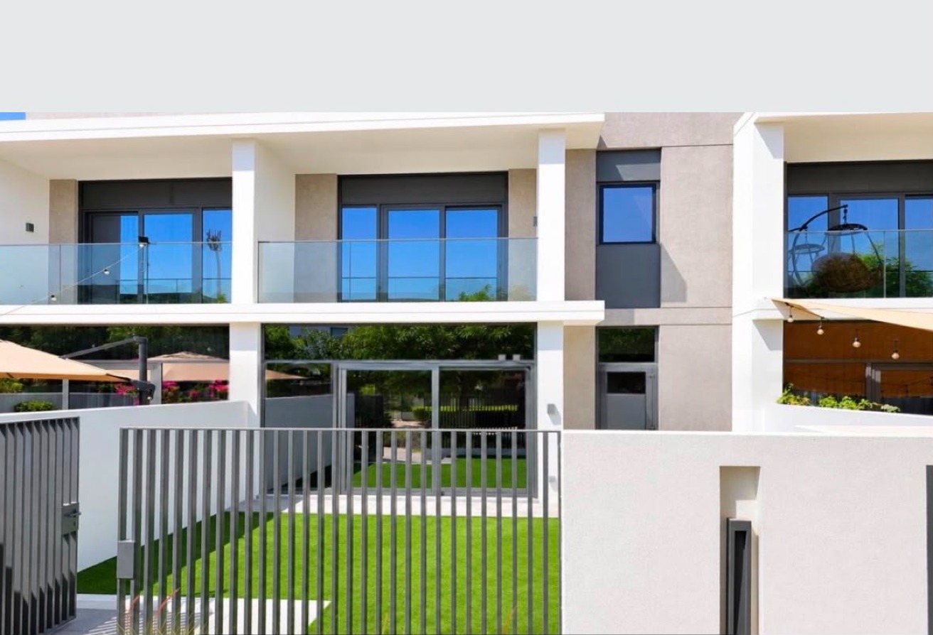 MODERN 3 BED TOWNHOUSE | EXCEPTIONAL COMMUNITY